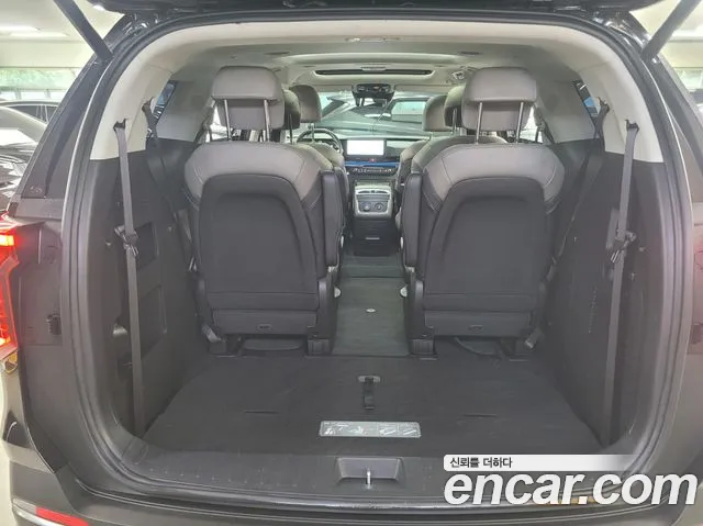 Kia Carnival Generation 4 — Фото автомобиля 17
