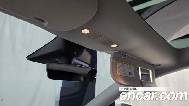 Tesla Model Y — Фото автомобиля 12