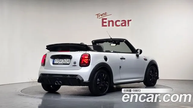 MINI Cooper Convertible — Фото автомобиля 2