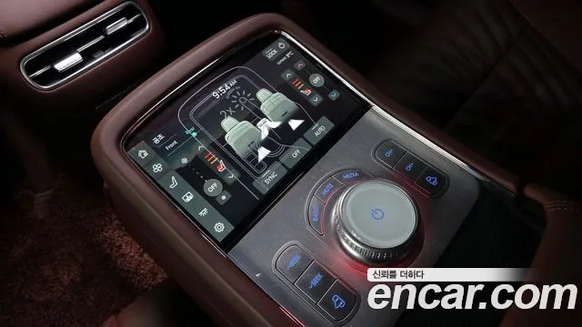 Genesis G90 Бензин 3.5 турбо AWD — Фото автомобиля 15