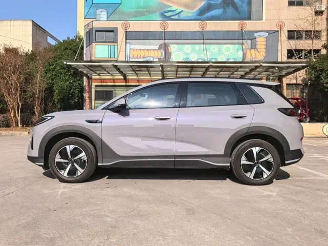 BYD Sealion 05 EV — Фото автомобиля 14