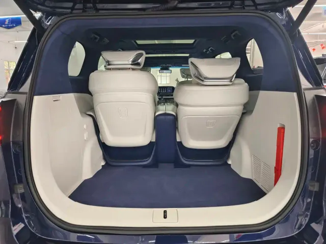 Buick Buick GL8 2022 Facelift Avenir Avia Four-Seater Prestige Edition — Фото автомобиля 21