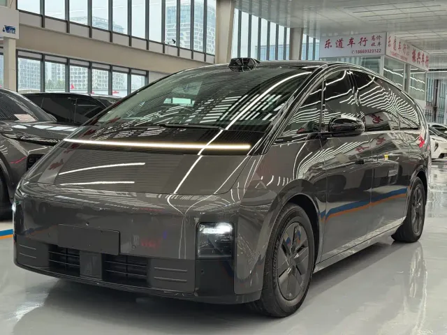 Фотография автомобиля — Li Auto MEGA