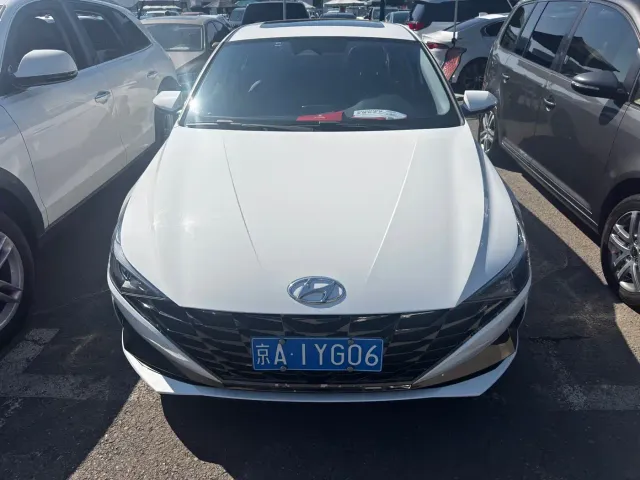 Hyundai Elantra — Фото автомобиля 2