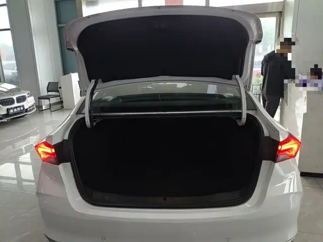 Buick Verano — Фото автомобиля 14