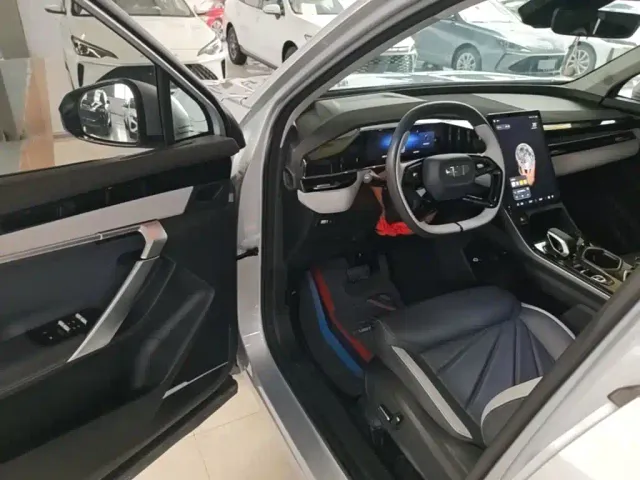 Geely Boyue L 2023 1.5TD DCT Glory Edition — Фото автомобиля 15