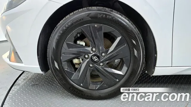 Hyundai AVANTE Smart — Фото автомобиля 5