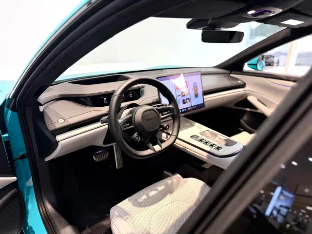 Xiaomi SU7 — Фото автомобиля 7