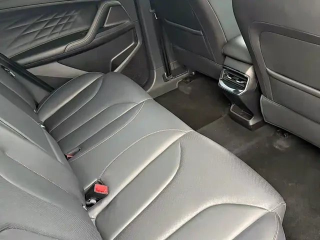 Roewe RX5 — Фото автомобиля 5