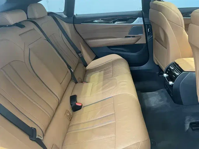 BMW 6 Series Gran Turismo — Фото автомобиля 13