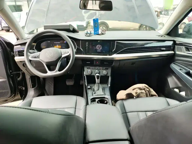 Volkswagen Passat — Фото автомобиля 9
