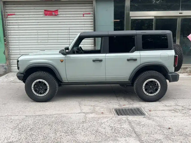 Ford Bronco — Фото автомобиля 5