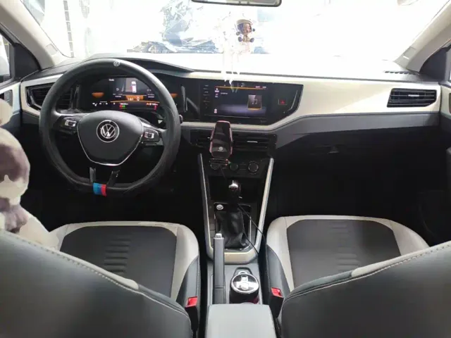 Volkswagen Polo — Фото автомобиля 9