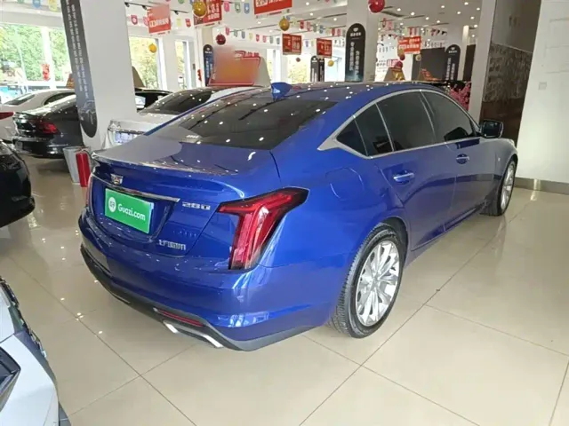 Cadillac CT5 — Фото автомобиля 6