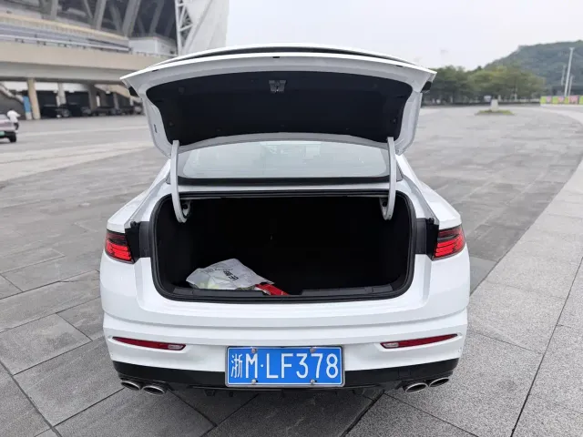 Geely Xingrui — Фото автомобиля 10