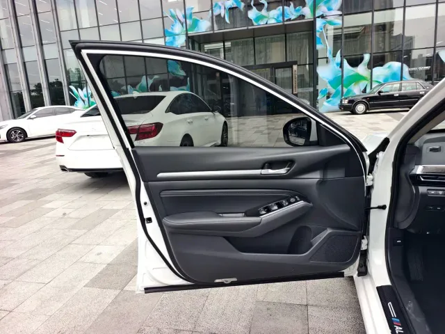 Nissan Teana — Фото автомобиля 14