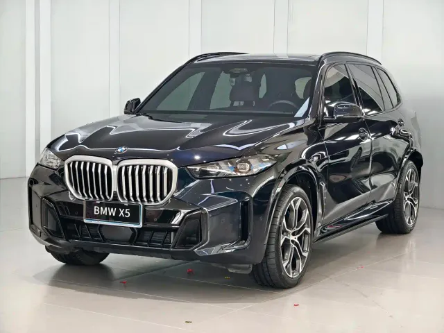 Фотография автомобиля — BMW X5