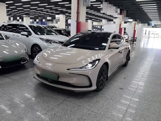 Фотография автомобиля — IM Motors L6