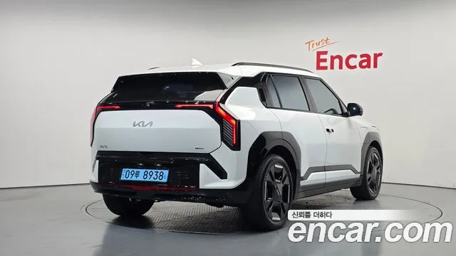Kia EV3 — Фото автомобиля 2