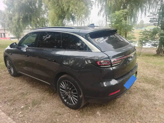 Leapmotor C11 — Фото автомобиля 2