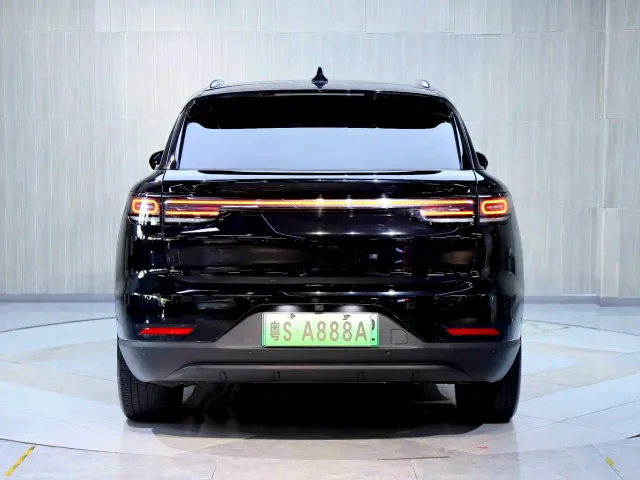 Leapmotor C11 — Фото автомобиля 6