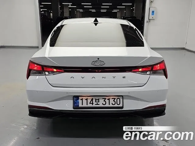 Hyundai Avante CN7 — Фото автомобиля 3