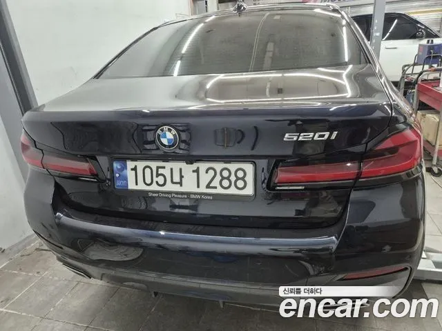 BMW 5 Series G30 — Фото автомобиля 2
