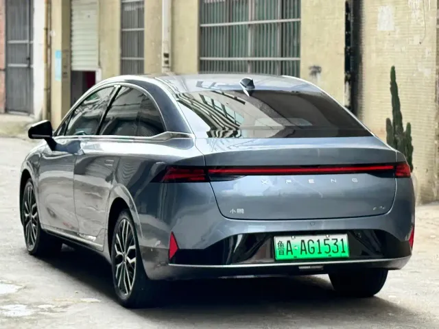 Xpeng P5 — Фото автомобиля 13