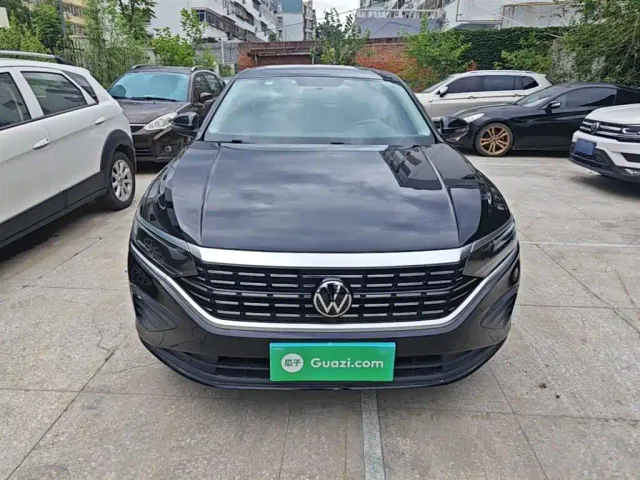 Volkswagen Passat — Фото автомобиля 2