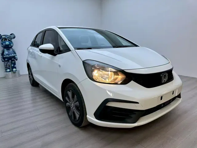 Honda Fit — Фото автомобиля 2