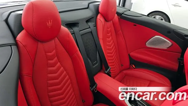 Maserati Gran Cabrio — Фото автомобиля 7