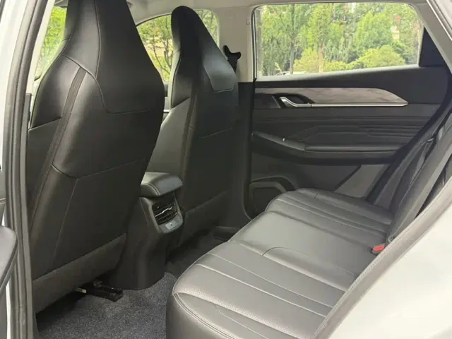 Dongfeng SKY EV01 — Фото автомобиля 13