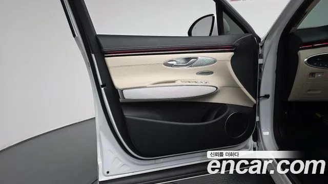 Genesis GV70 — Фото автомобиля 23