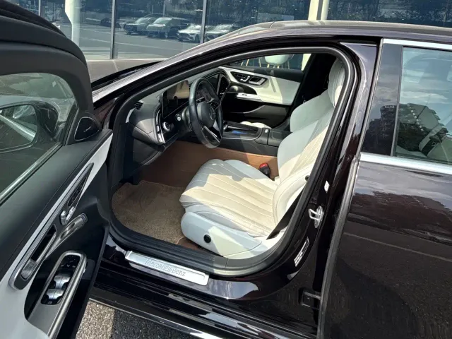 Mercedes-Benz E-Class — Фото автомобиля 8