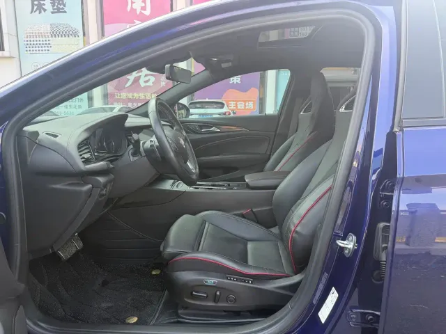 Buick Regal — Фото автомобиля 8