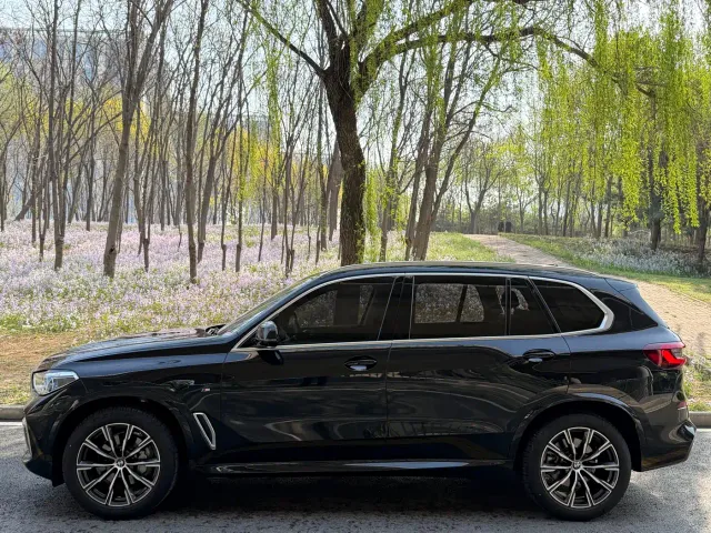 BMW X5 — Фото автомобиля 3