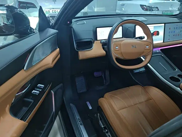 Xpeng G9 — Фото автомобиля 15