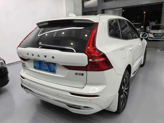 Volvo XC60 — Фото автомобиля 2