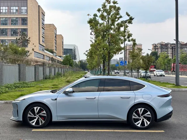 Nio ET5 — Фото автомобиля 13