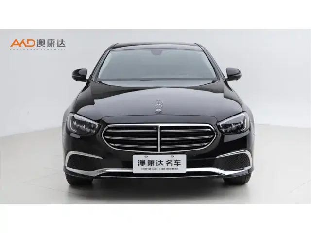 Mercedes-Benz E-Class — Фото автомобиля 2