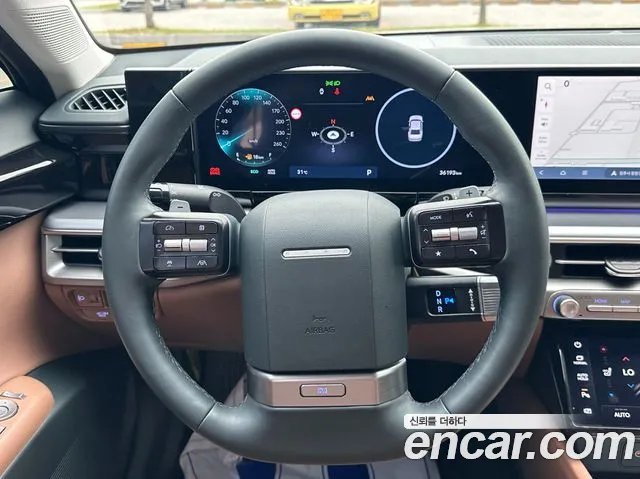 Hyundai Grandeur Grandeur (GN7) 2.5 Бензин 2WD — Фото автомобиля 16