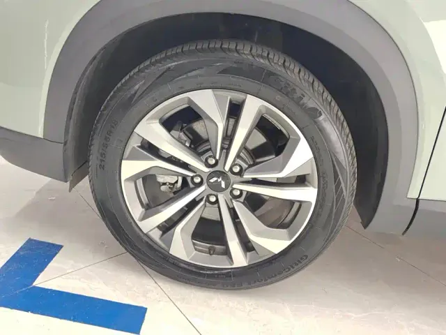 Wuling Asta — Фото автомобиля 6