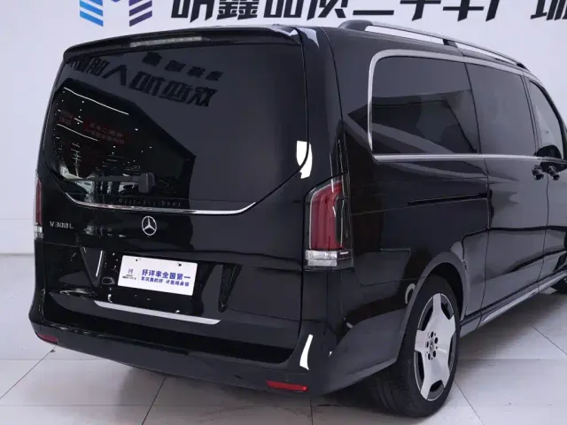 Mercedes-Benz V-Class — Фото автомобиля 8