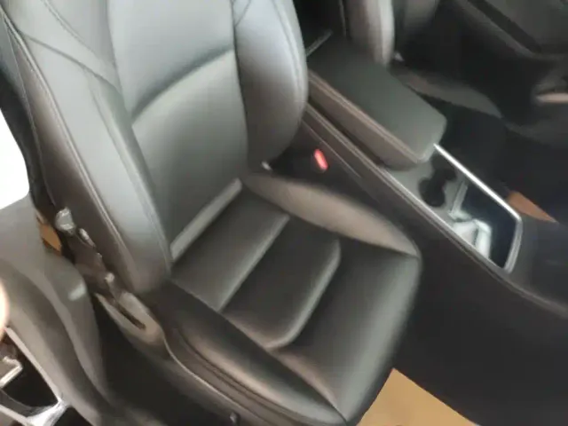 Tesla Model Y — Фото автомобиля 24
