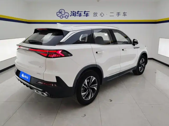 BAIC X7 — Фото автомобиля 3