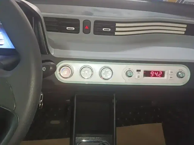 Wuling Hongguang Mini EV — Фото автомобиля 12