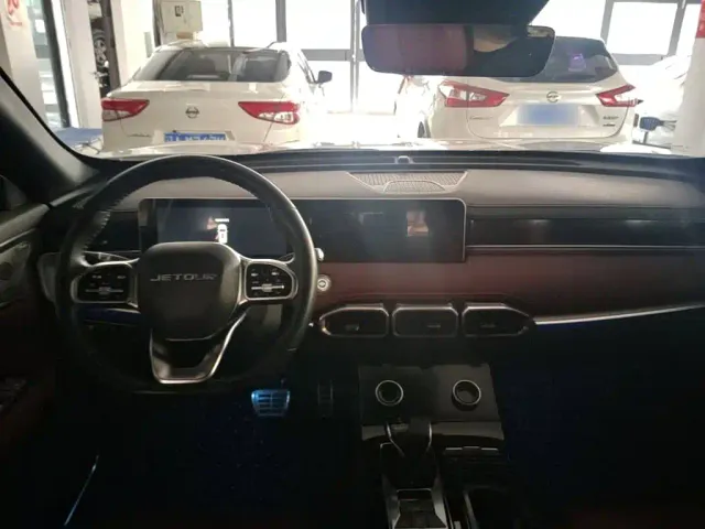 Jetour X70 Plus — Фото автомобиля 9