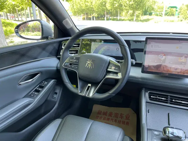 BYD Qin L — Фото автомобиля 15