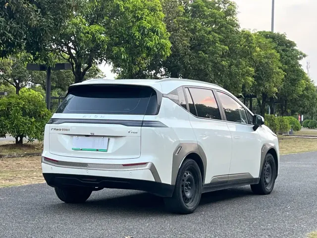 GAC Aion Y — Фото автомобиля 5