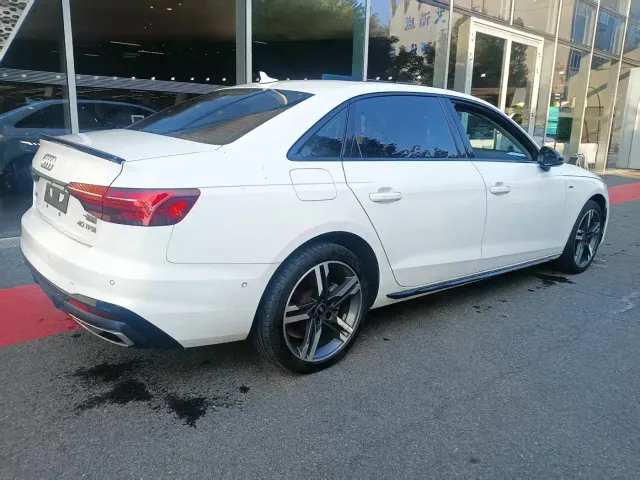 Audi A4L — Фото автомобиля 4